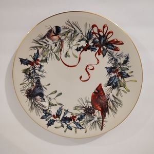 Lenox 'Winter Greetings' (Cardinal) Fine bone china dinner plate. New with tag.